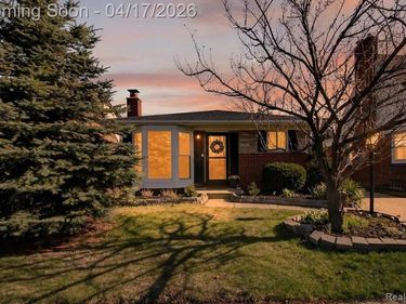 15720 Regina Avenue, Allen Park, MI 48101