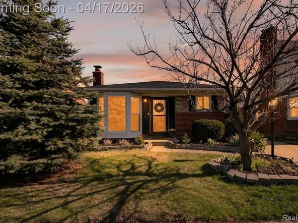 15720 Regina Avenue, Allen Park, MI 48101