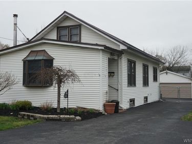 4835 Harlem Road, Buffalo, NY 14226
