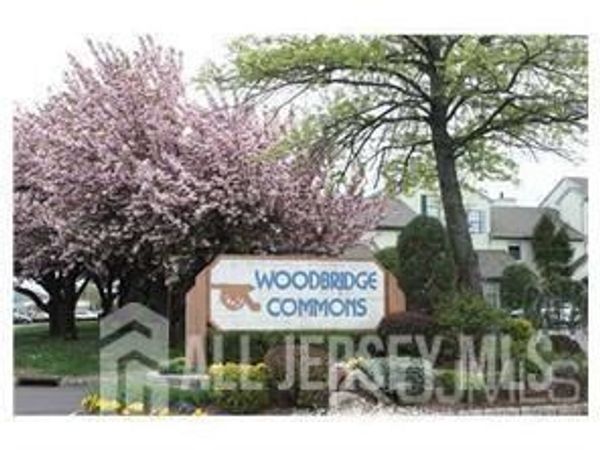 1501 Woodbridge Commons Way, Iselin, NJ 08830