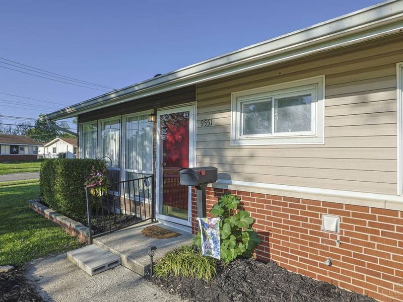 9551 Trafalgar Court, Colerain Township, OH 45251 Photo 3