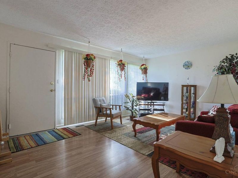 9551 Trafalgar Court, Colerain Township, OH 45251 Photo 4