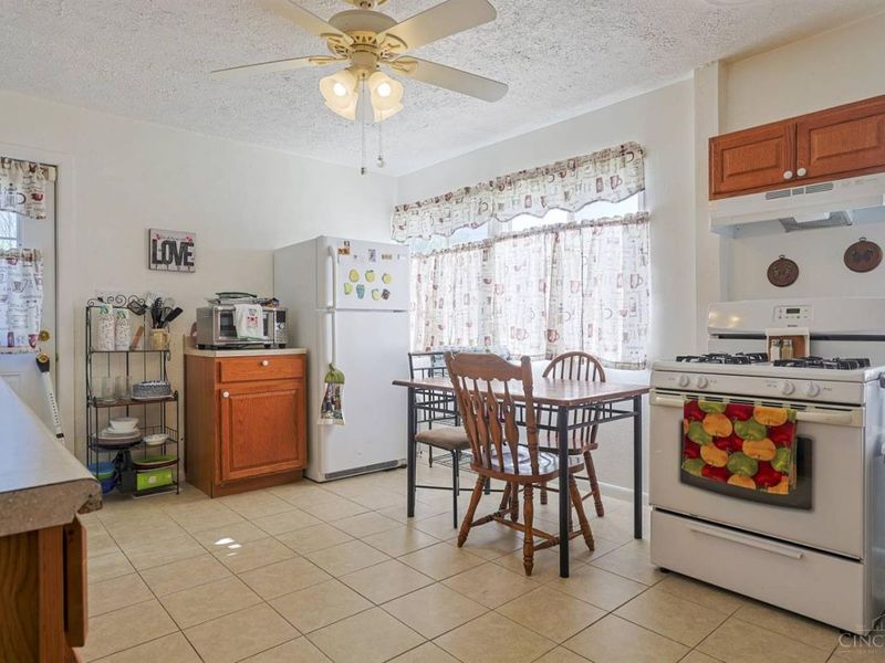 9551 Trafalgar Court, Colerain Township, OH 45251 Photo 8