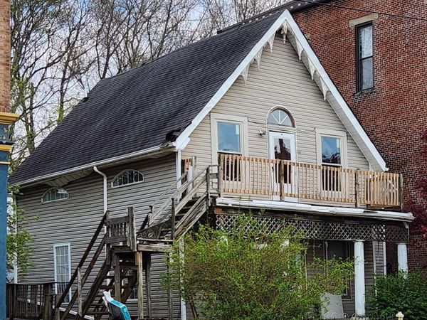 4 Main Street, College Corner, OH 45003