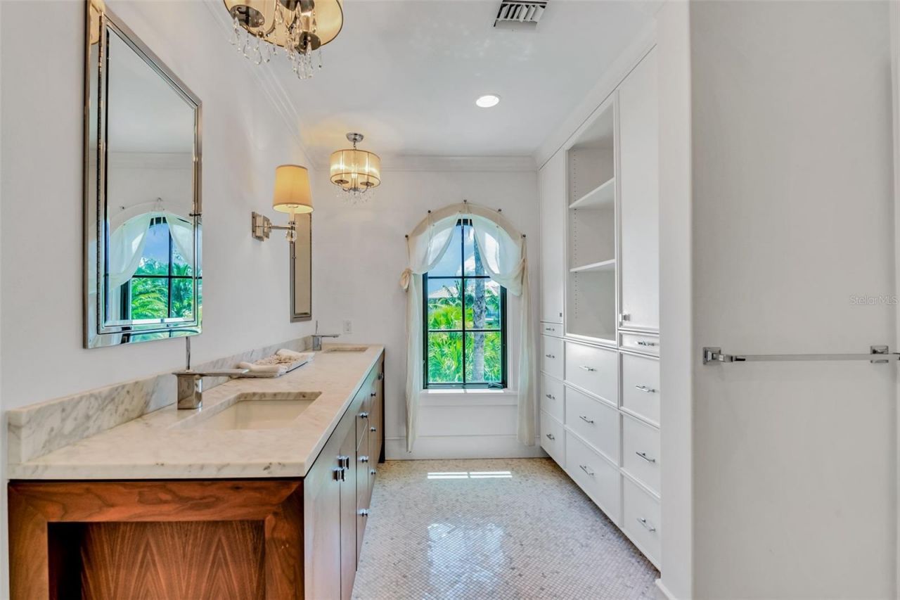 103 Park Avenue, Anna Maria, FL 34216 Photo