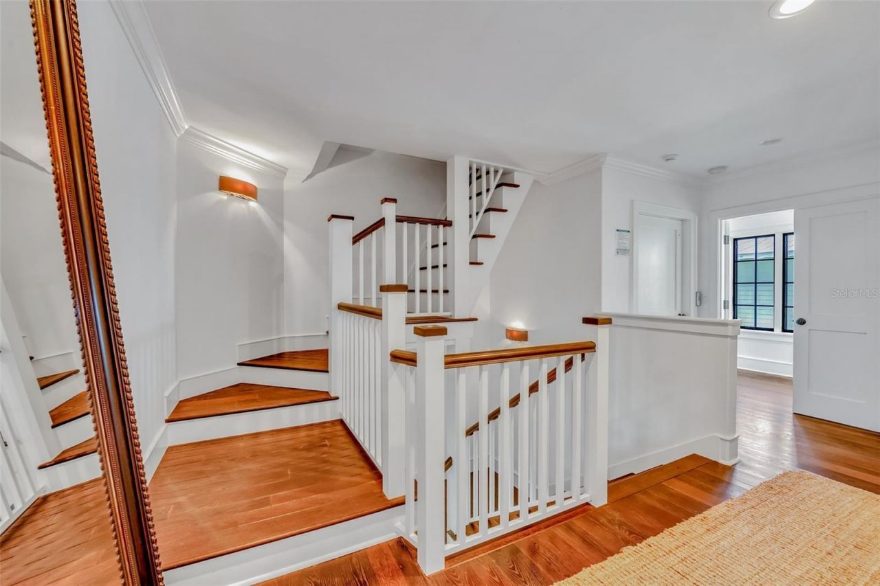 103 Park Avenue, Anna Maria, FL 34216 Photo