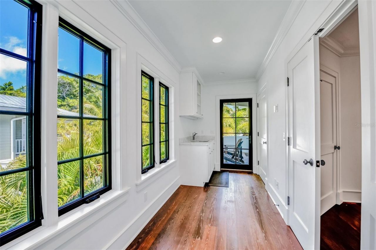 103 Park Avenue, Anna Maria, FL 34216 Photo