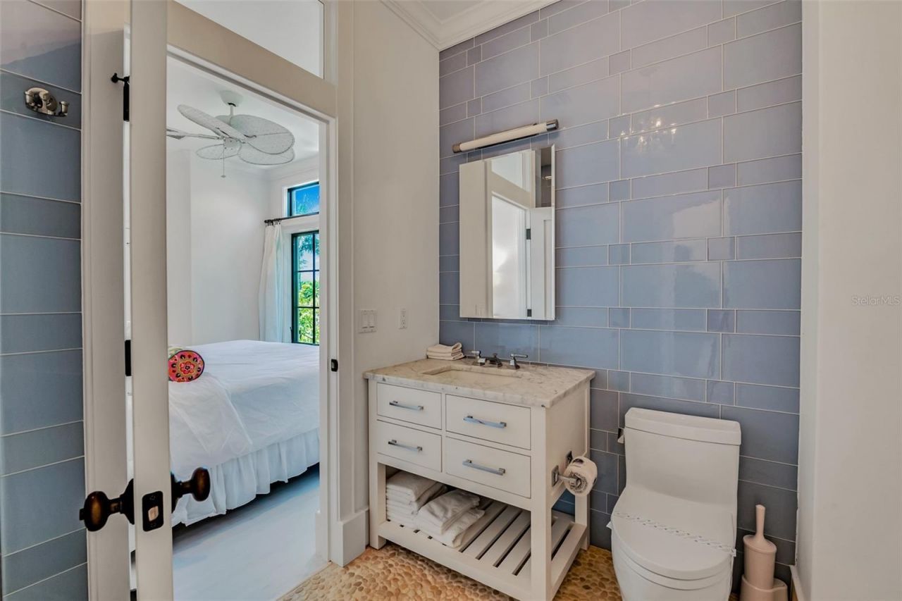 103 Park Avenue, Anna Maria, FL 34216 Photo