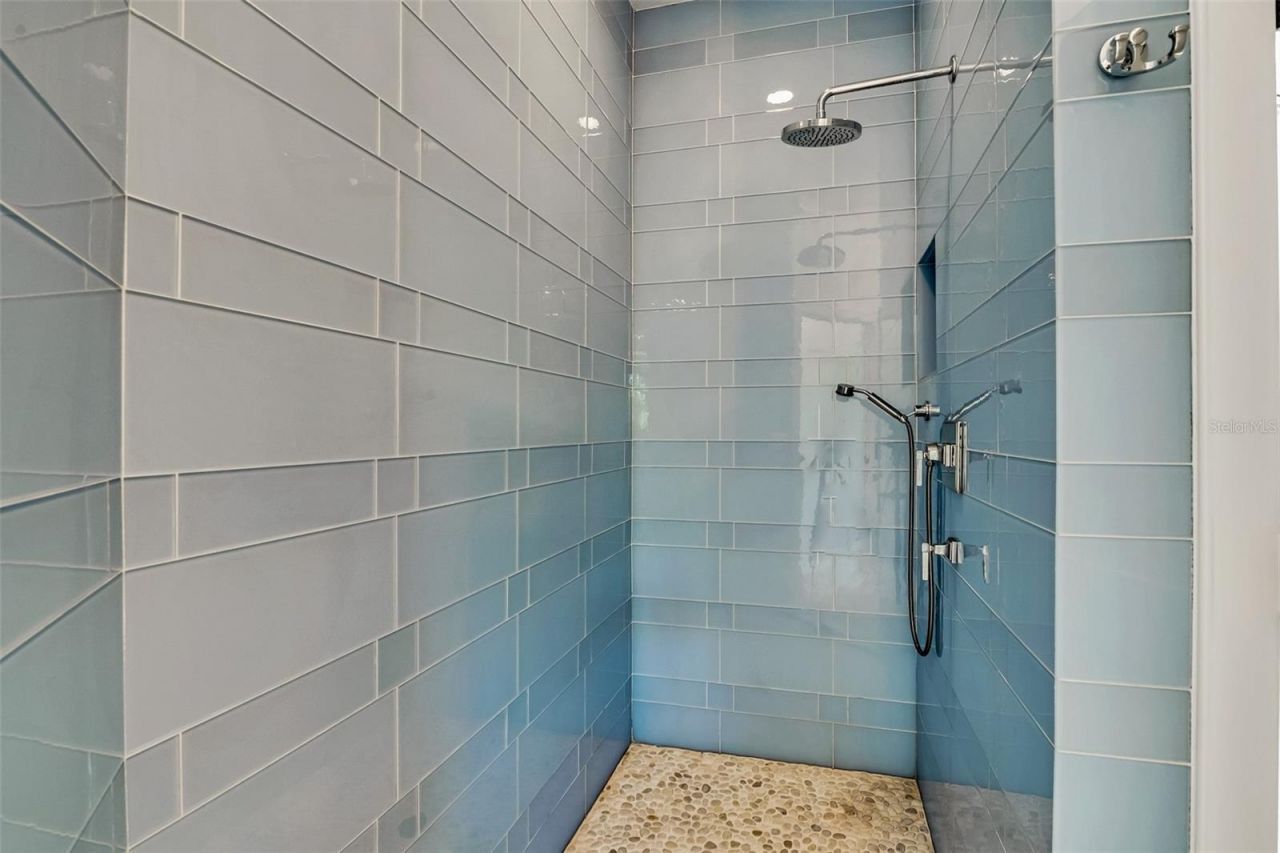103 Park Avenue, Anna Maria, FL 34216 Photo