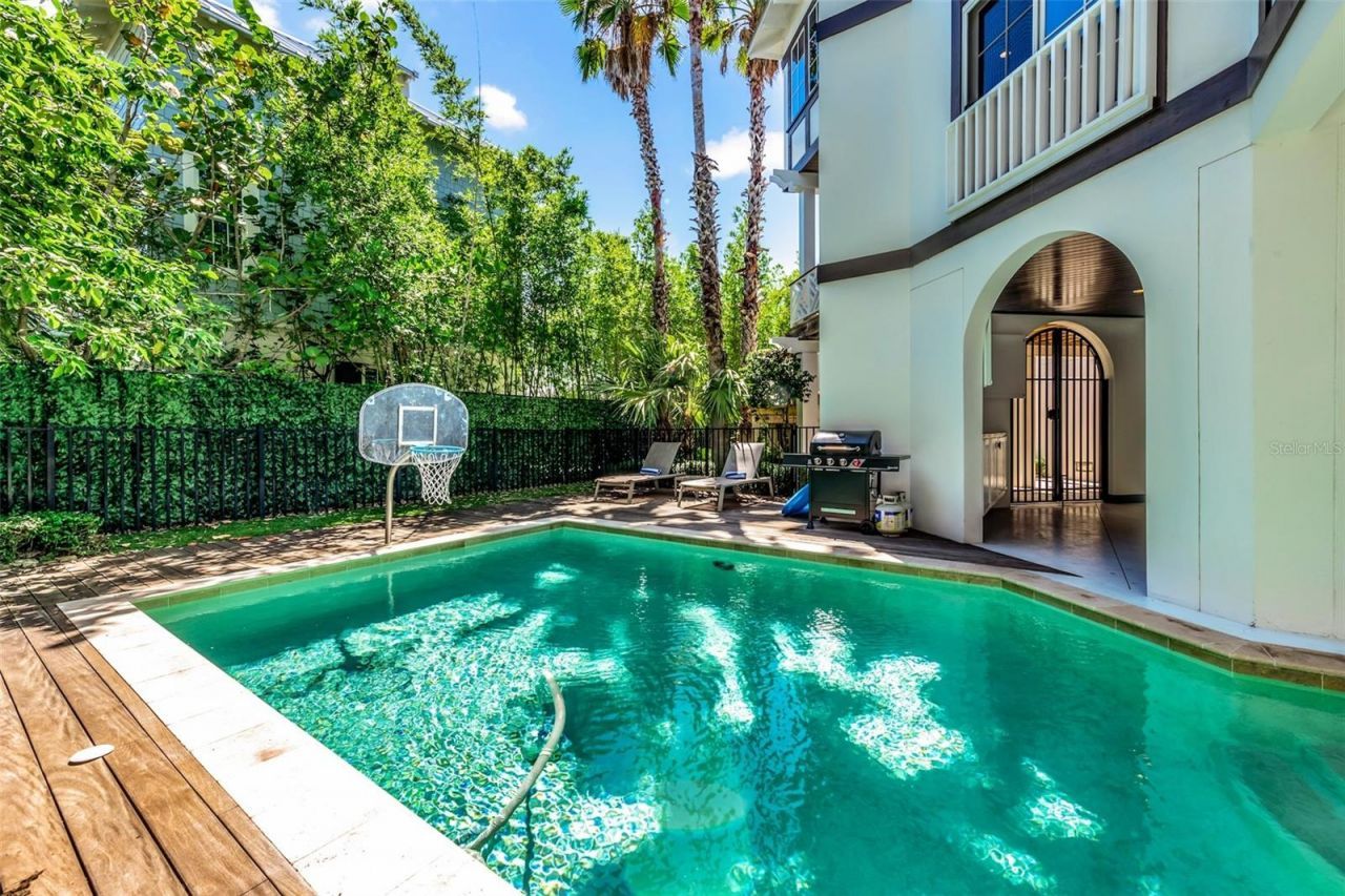 103 Park Avenue, Anna Maria, FL 34216 Photo