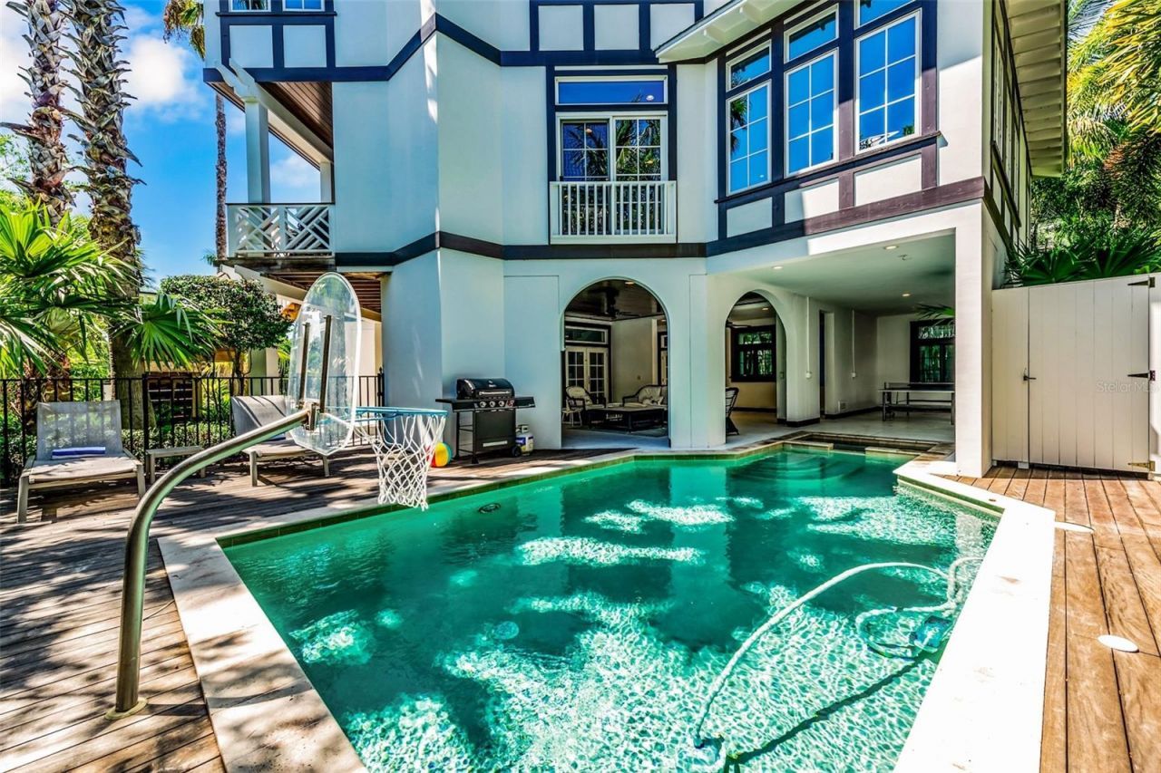 103 Park Avenue, Anna Maria, FL 34216 Photo