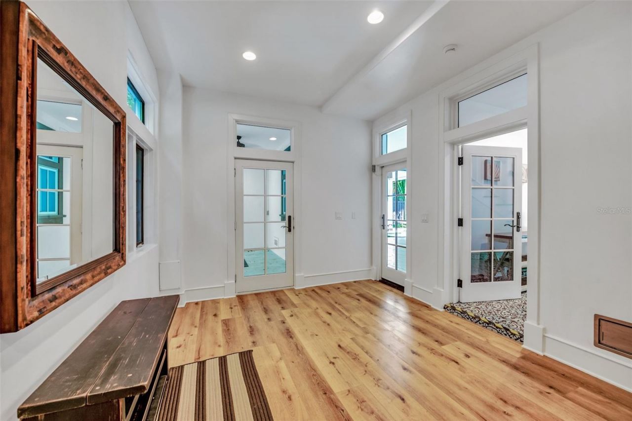 103 Park Avenue, Anna Maria, FL 34216 Photo