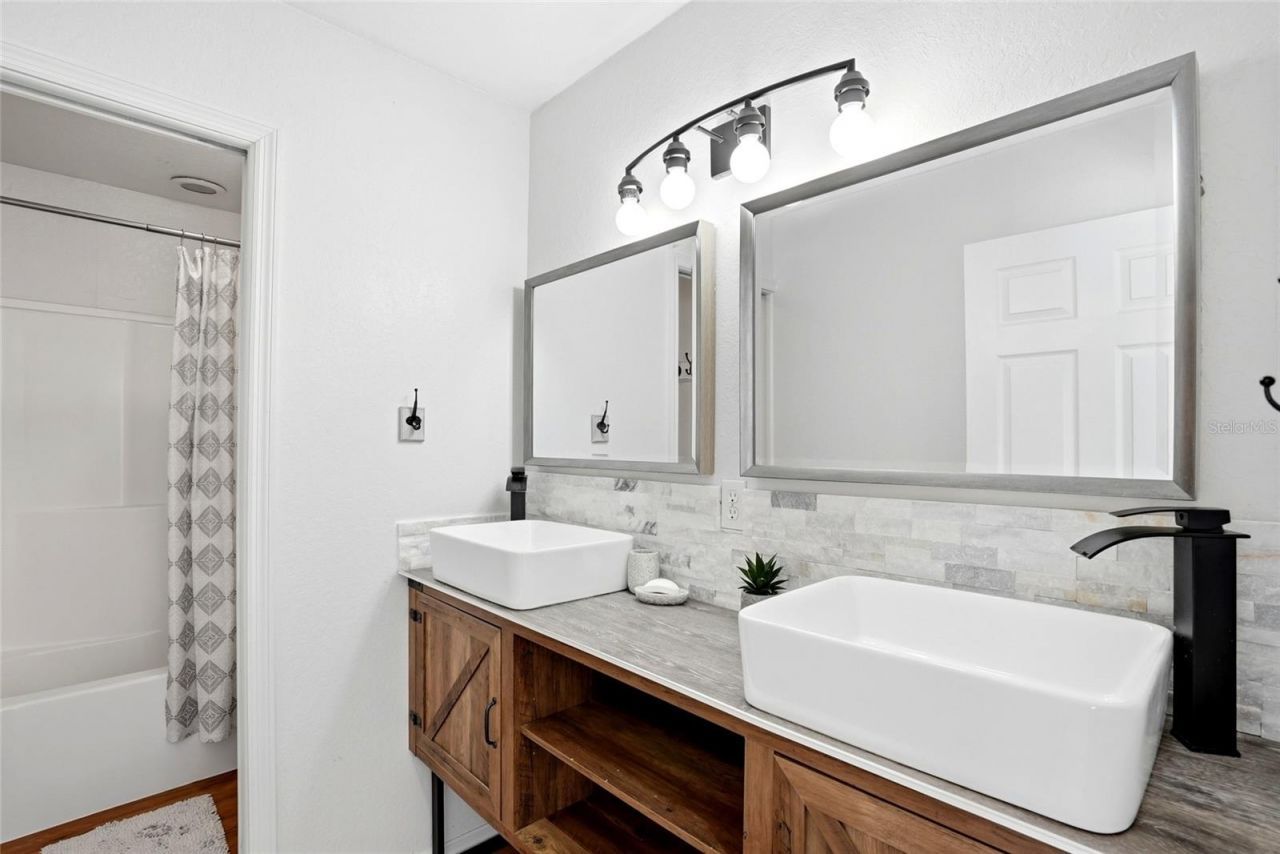 123 S Wiggins Road, Plant City, FL 33566 Photo