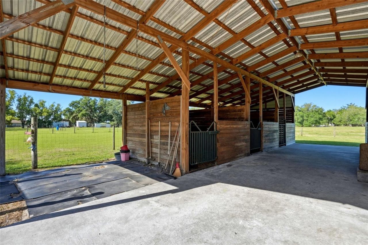 123 S Wiggins Road, Plant City, FL 33566 Photo