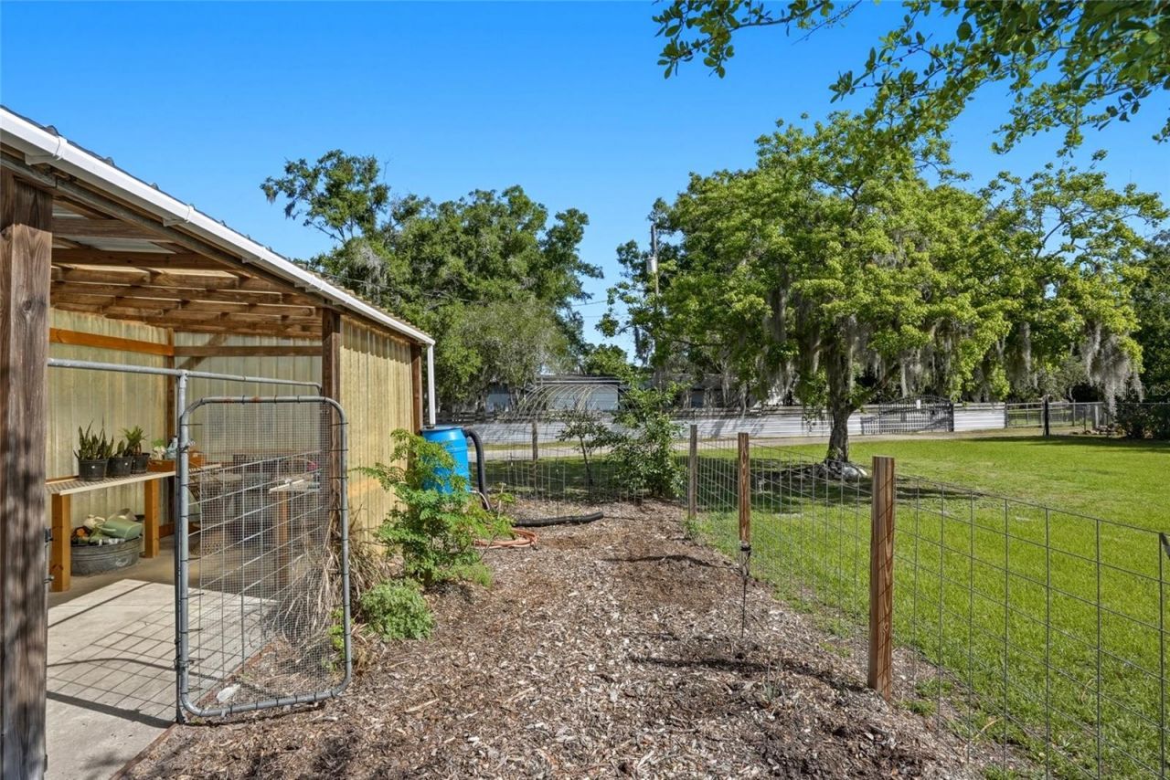 123 S Wiggins Road, Plant City, FL 33566 Photo