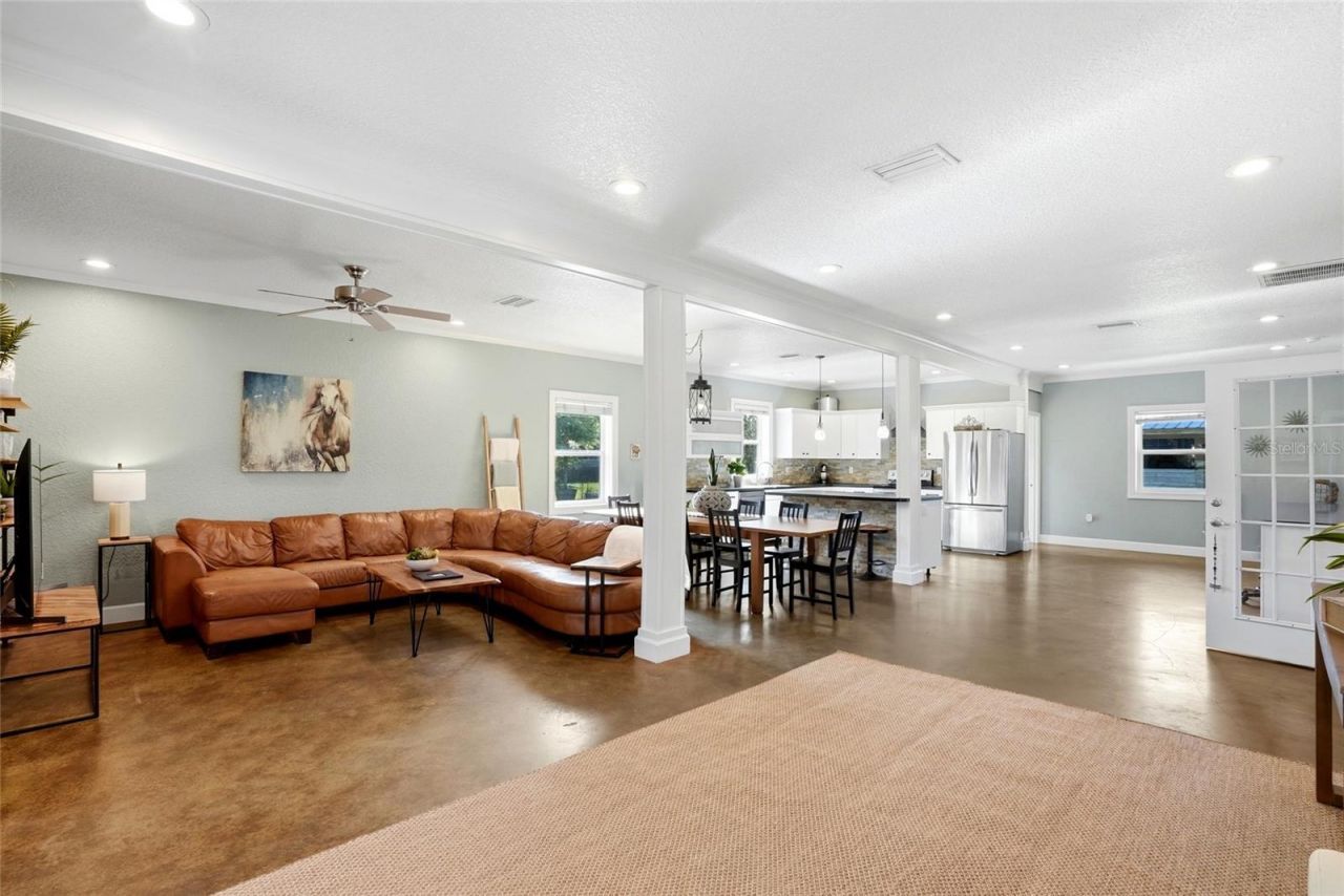 123 S Wiggins Road, Plant City, FL 33566 Photo