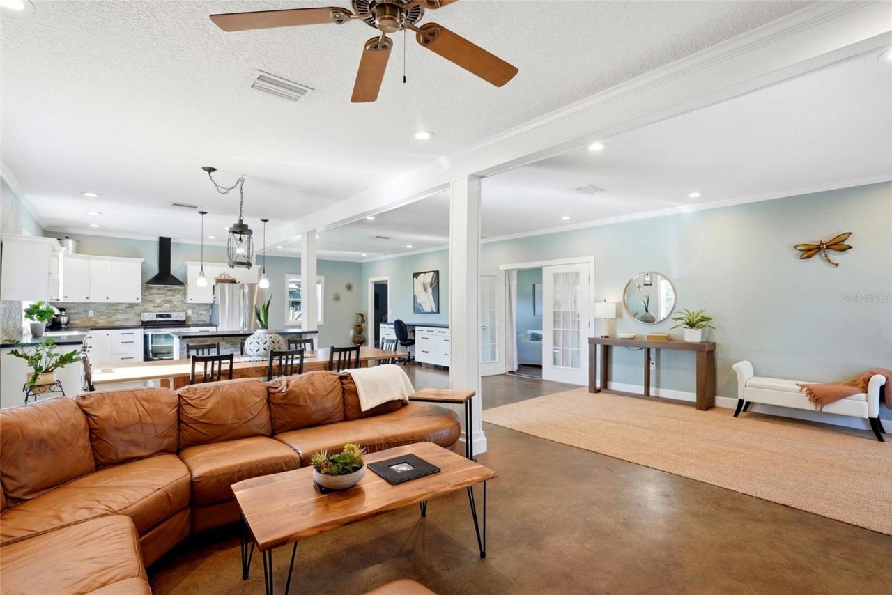 123 S Wiggins Road, Plant City, FL 33566 Photo