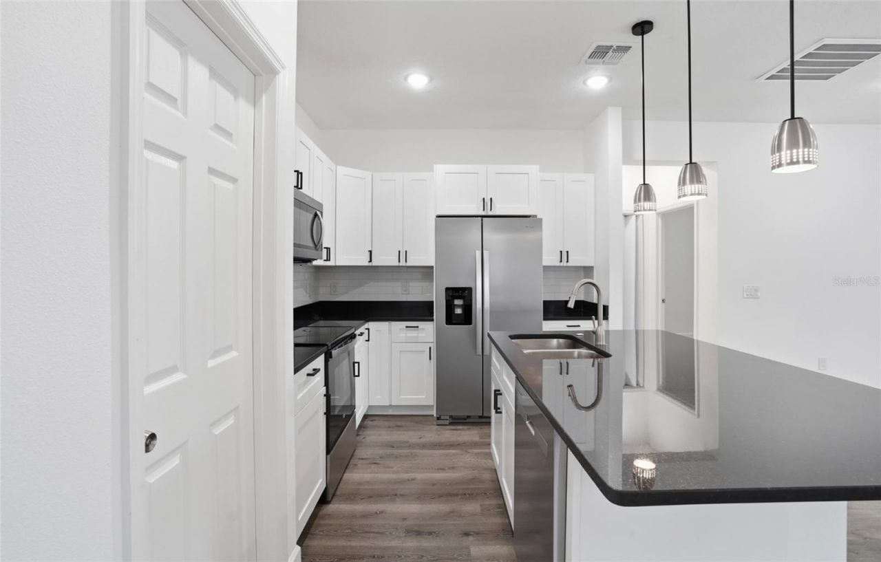 1535 13th Street S, Saint Petersburg, FL 33705 Photo