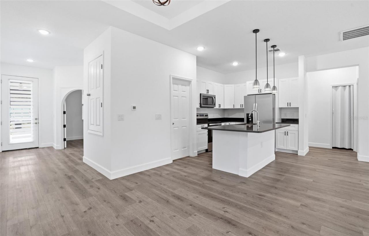 1535 13th Street S, Saint Petersburg, FL 33705 Photo