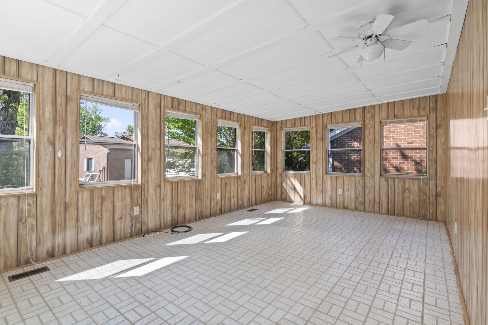 1110 Cypress Cove Photo 11