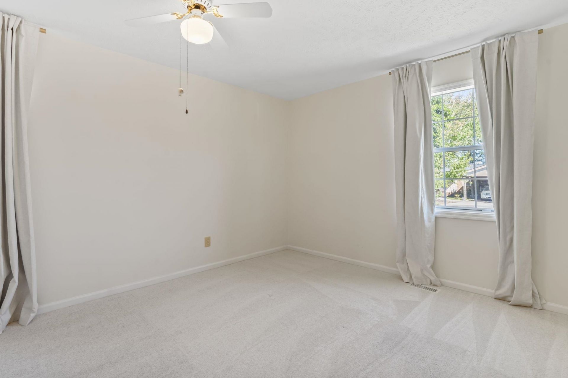 1110 Cypress Cove Photo 22