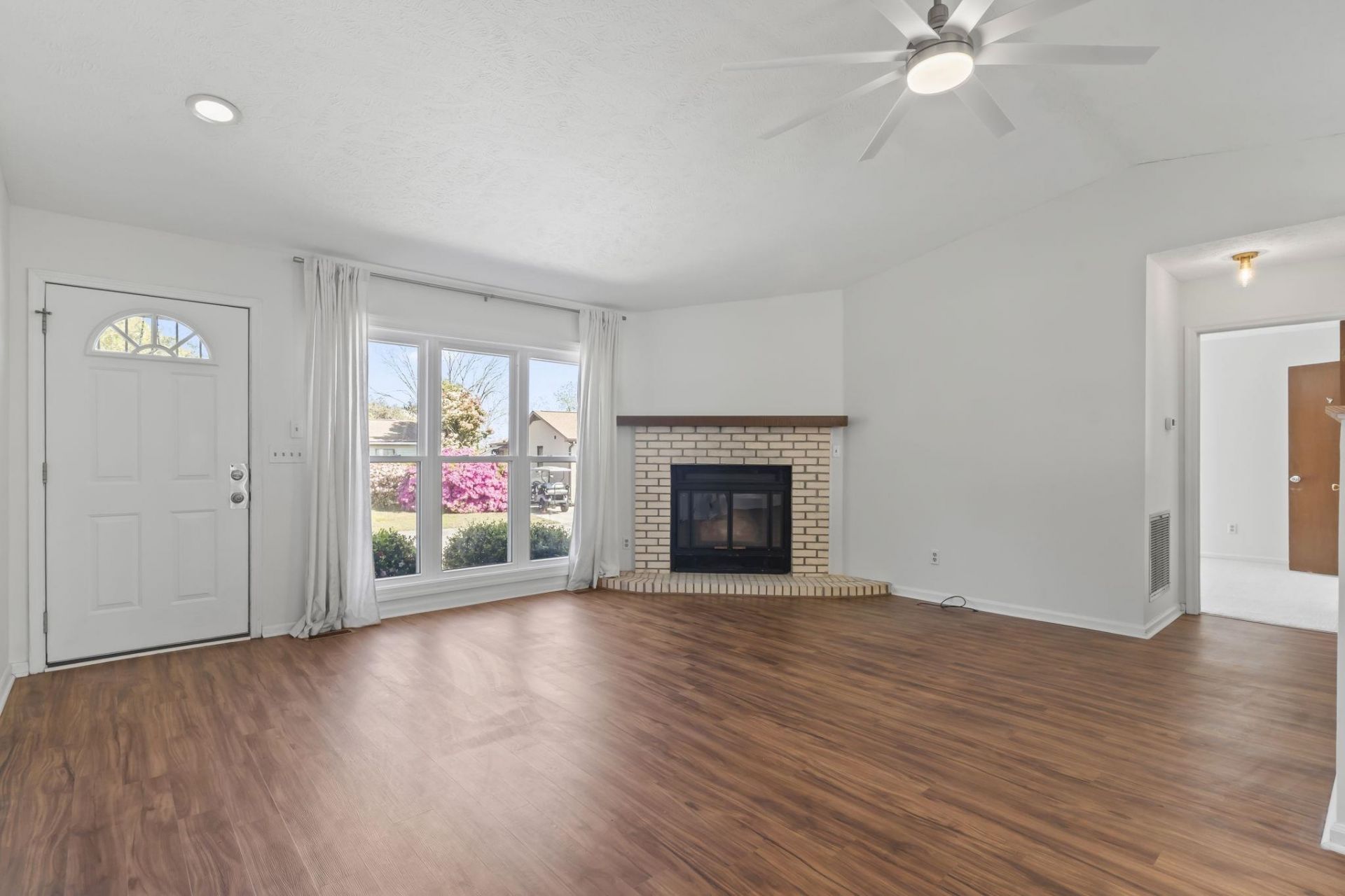 1110 Cypress Cove Photo 7