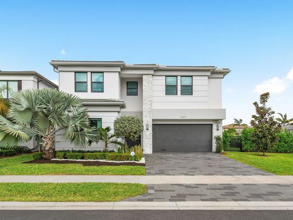 8227 Oceanus Drive, Boca Raton, FL 33496