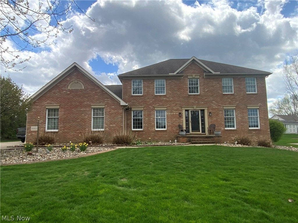 6922 Thornwood Street Nw, Canton, OH 44718 Main Photo