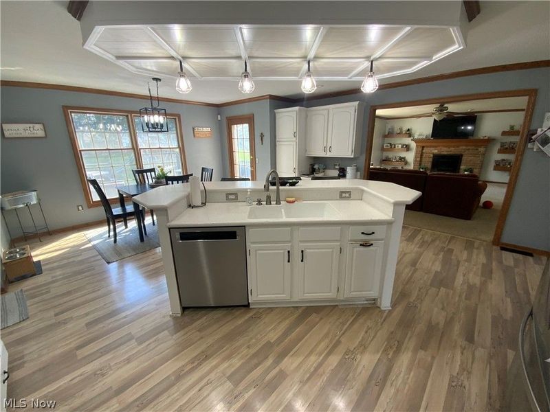 6922 Thornwood Street NW, Canton, OH 44718 Photo 10