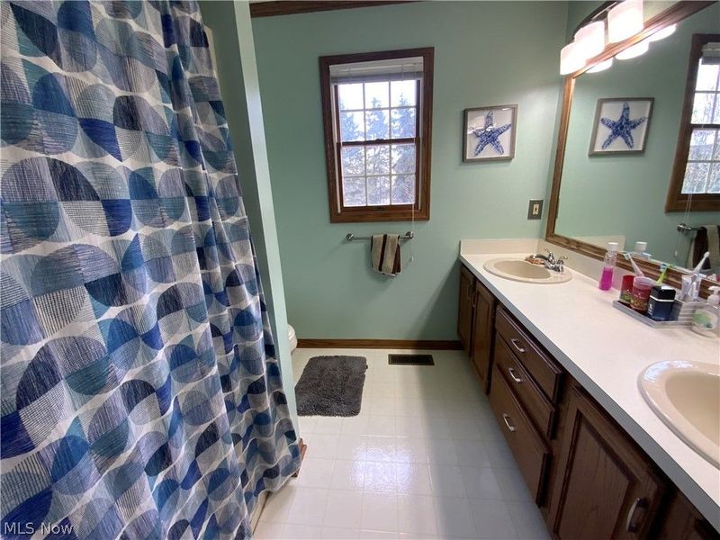 6922 Thornwood Street NW, Canton, OH 44718 Photo 44