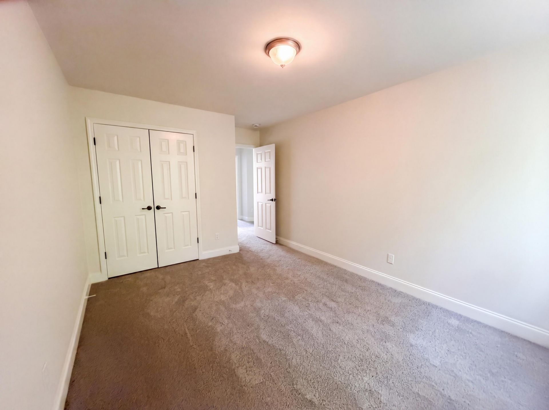 9622 Scarborough Court Photo 11