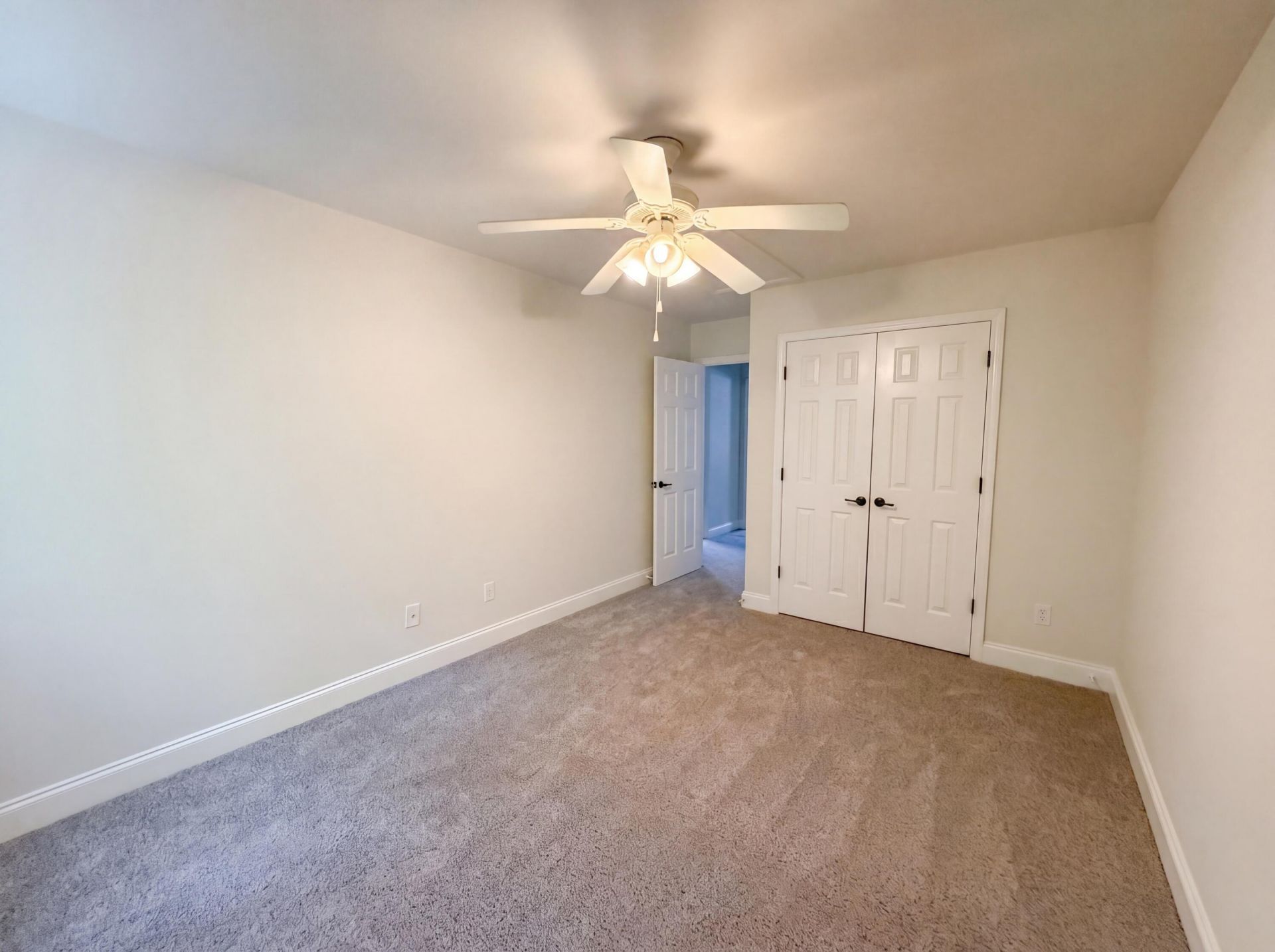 9622 Scarborough Court Photo 14