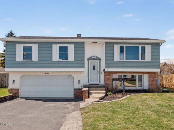 1005 Farmington Road, Maumee, OH 43537