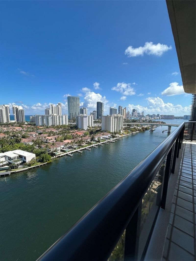 19667 Turnberry Way, Unit 18-K, Aventura, FL 33180 Photo