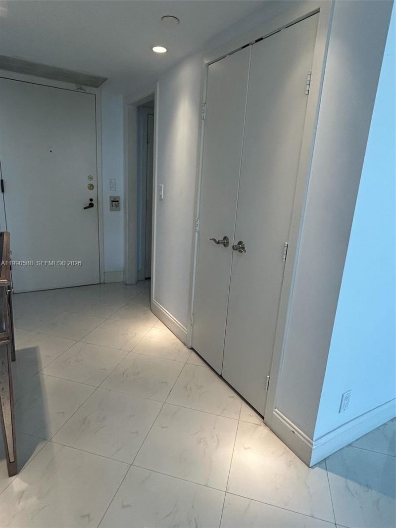 19667 Turnberry Way, Unit 18-K, Aventura, FL 33180 Photo