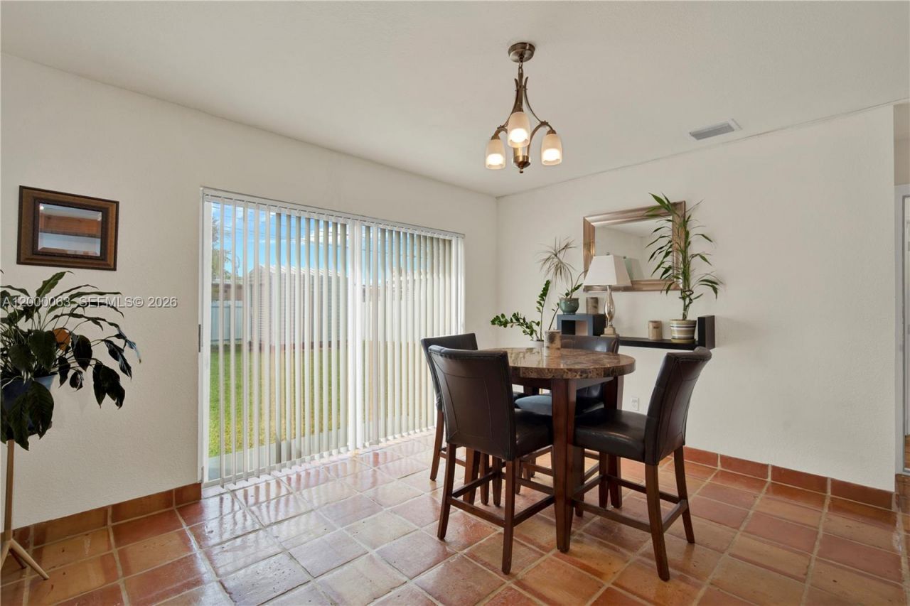 9401 Jamaica Dr, Cutler Bay, FL 33189 Photo