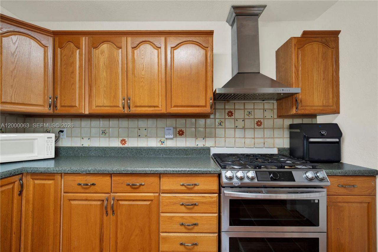 9401 Jamaica Dr, Cutler Bay, FL 33189 Photo