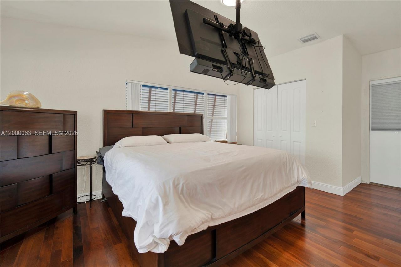 9401 Jamaica Dr, Cutler Bay, FL 33189 Photo