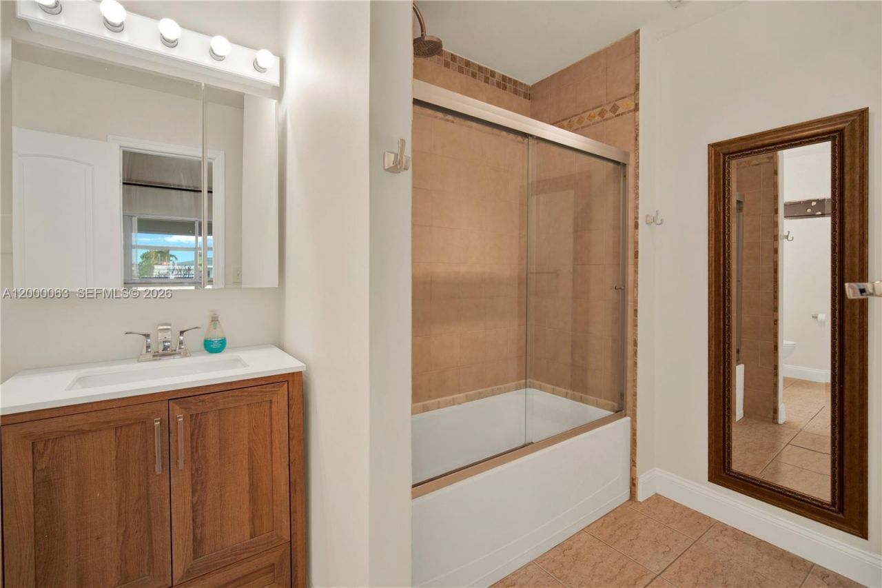 9401 Jamaica Dr, Cutler Bay, FL 33189 Photo