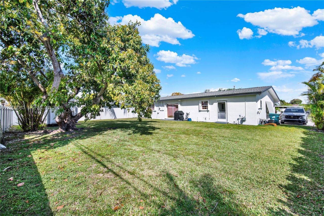 9401 Jamaica Dr, Cutler Bay, FL 33189 Photo