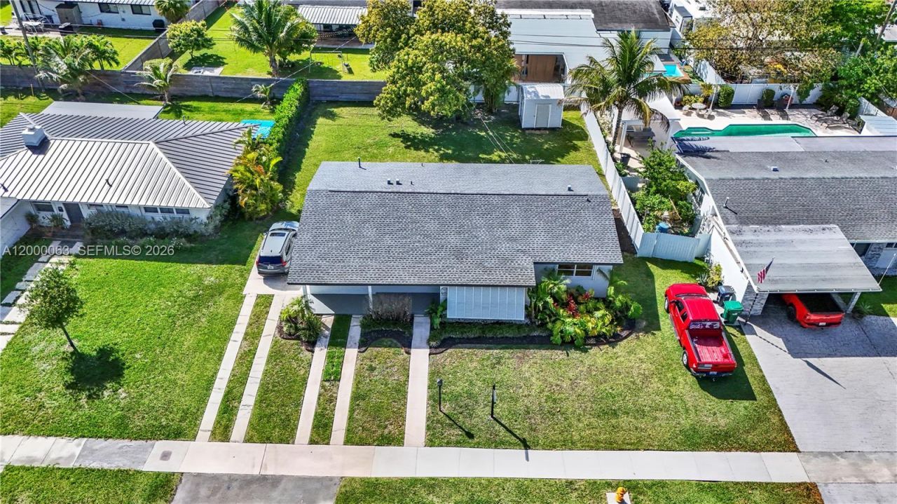 9401 Jamaica Dr, Cutler Bay, FL 33189 Photo