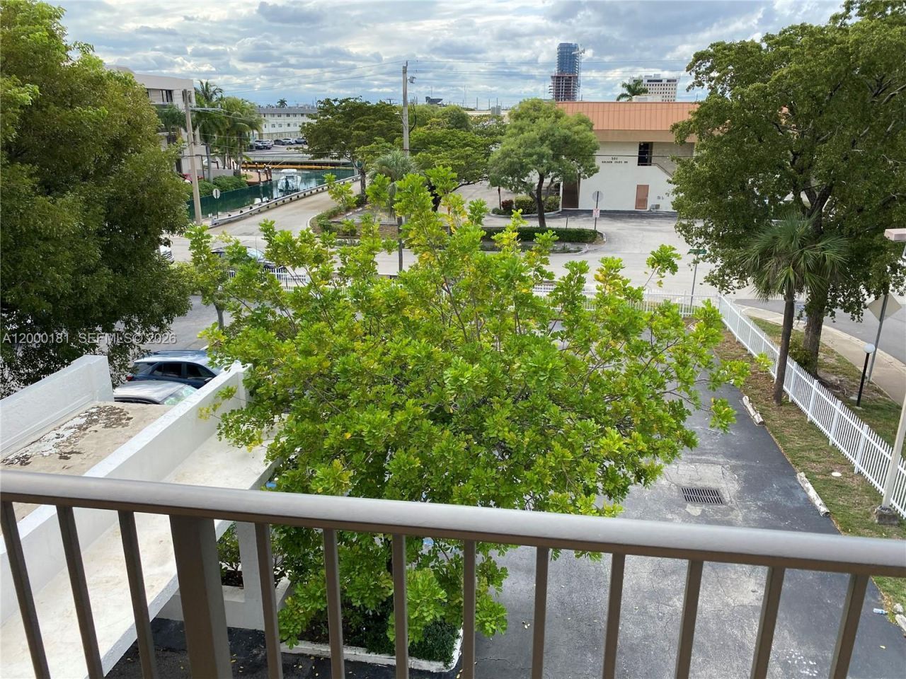 1900 Diana Dr, Unit 3D, Hallandale Beach, FL 33009 Photo