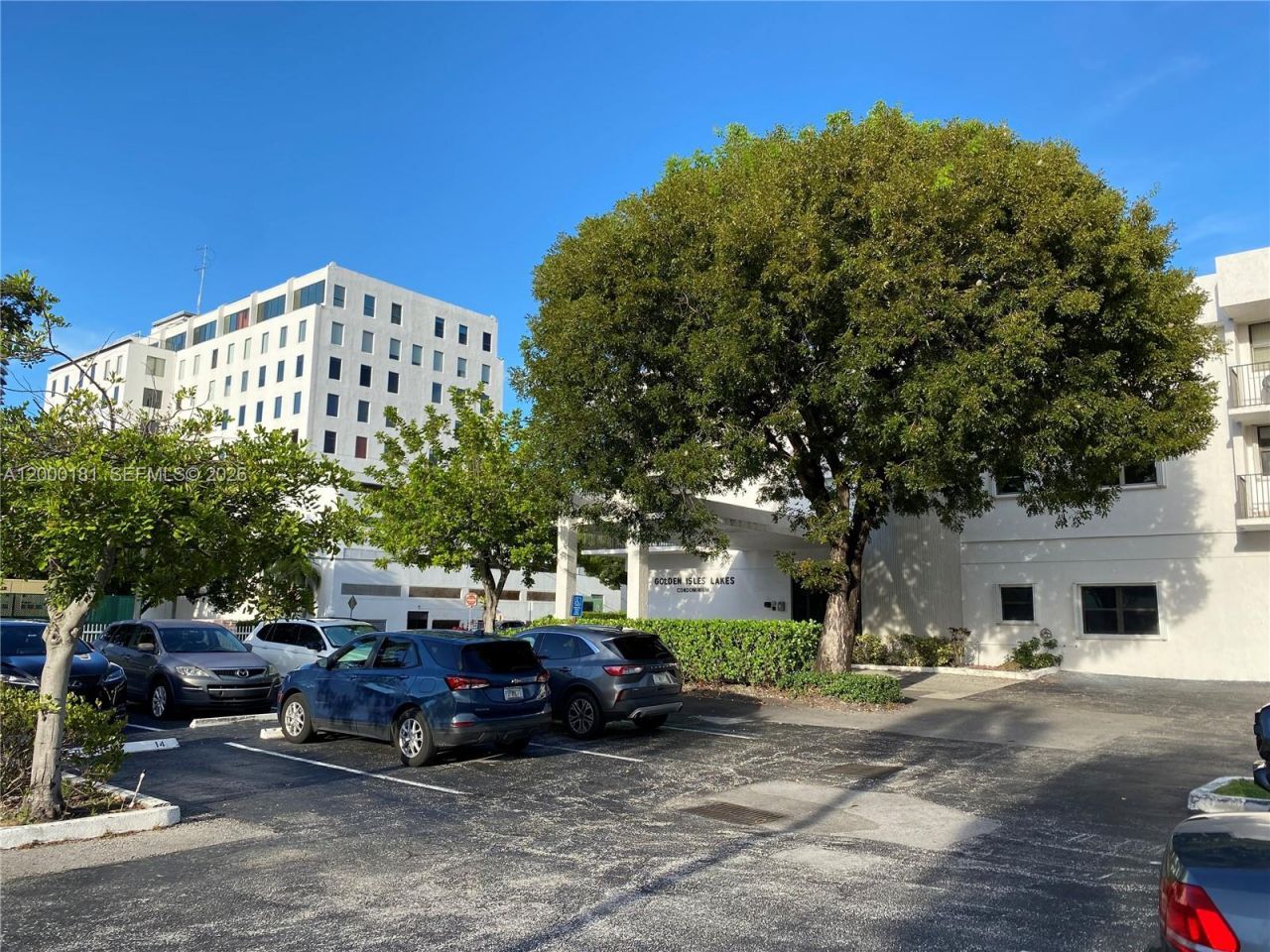 1900 Diana Dr, Unit 3D, Hallandale Beach, FL 33009 Photo