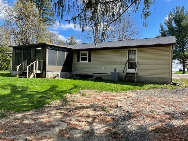 95 South, Berlin Heights, OH 44814 Photo 3