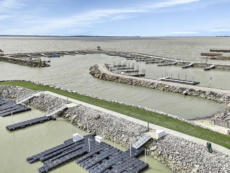 8696 Bayshore Road, Unit 2, Marblehead, OH 43440 Photo 31