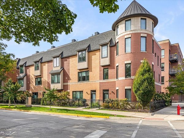 103 Home Avenue , Oak Park, IL 60302