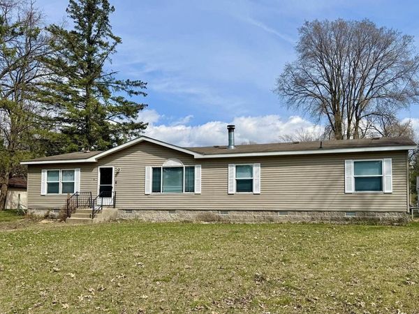 112 College Street, Adams, WI 53910