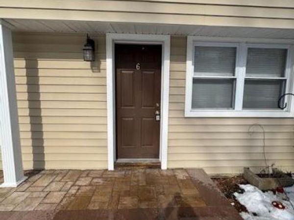 1 Gilbert Avenue , Unit 6, Smithtown, NY 11787