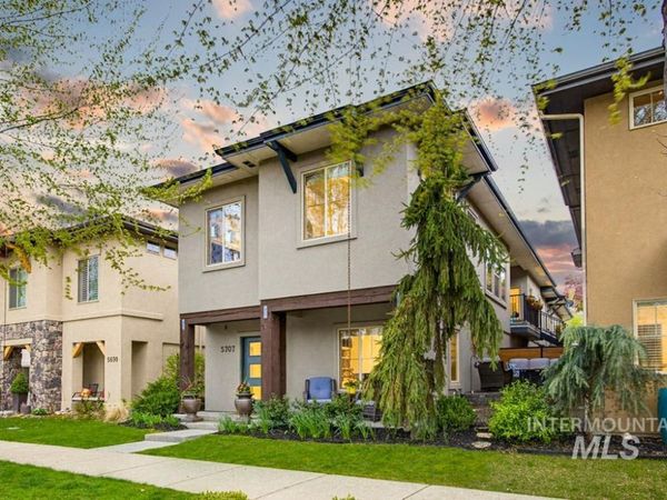 5707 W Hidden Springs Dr, Boise, ID 83714