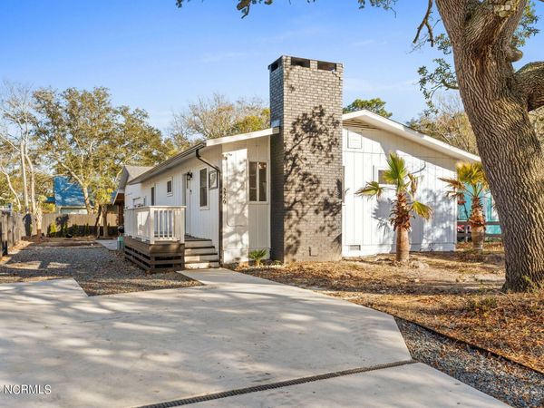 226 NE 48th Street, Oak Island, NC 28465